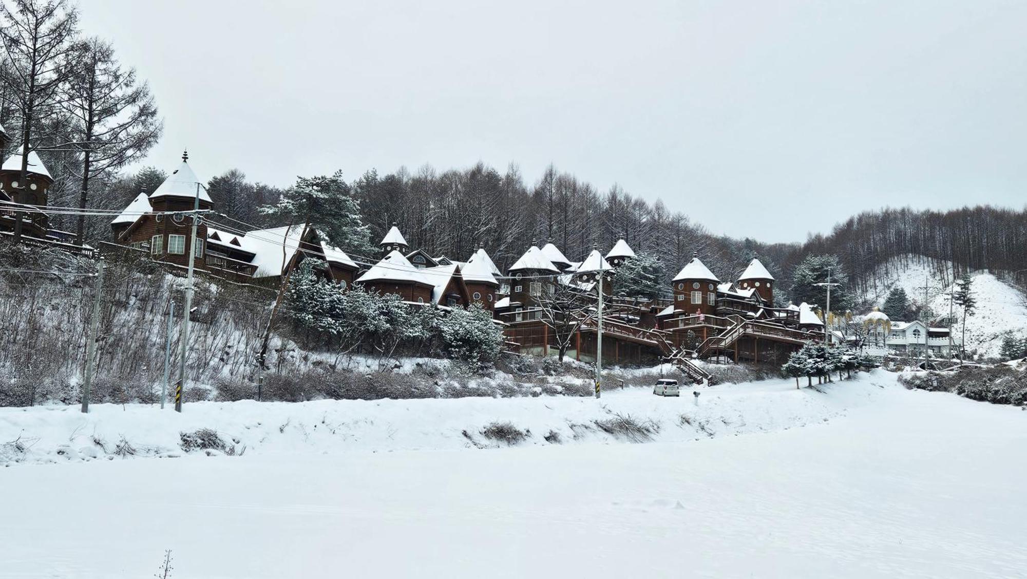 Elf Resort Hotel Пхёнчхан Экстерьер фото